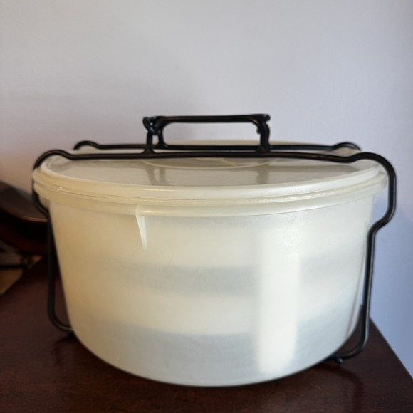 Tupperware 256-1 Large Bowl With 224-9 Lids And Carry Strap 12" Diameter Vintage - Picture 2 of 12